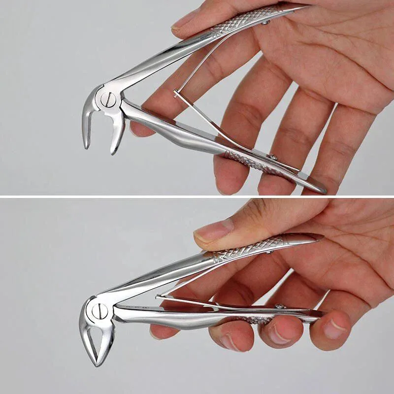 Pediatric extraction forceps from our pediatric range — view 1